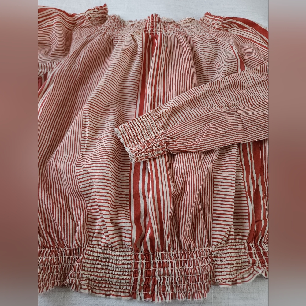 DKNY Long Sleeve Banded Top Size:Large - Picture 5 of 7